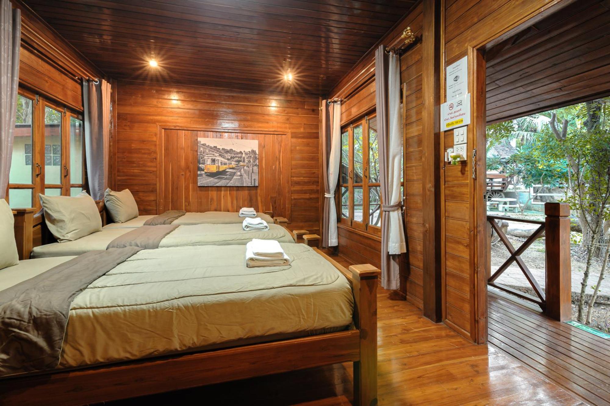 Denchai City Resort เด่นชัยซิตี้ รีสอร์ท Phrae Exterior photo